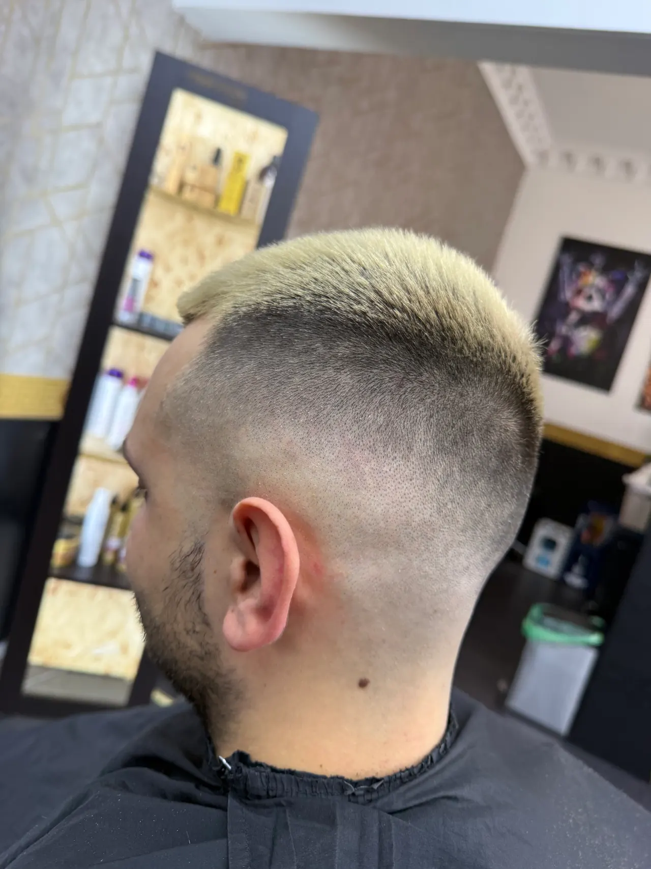 Capelli Lounge
