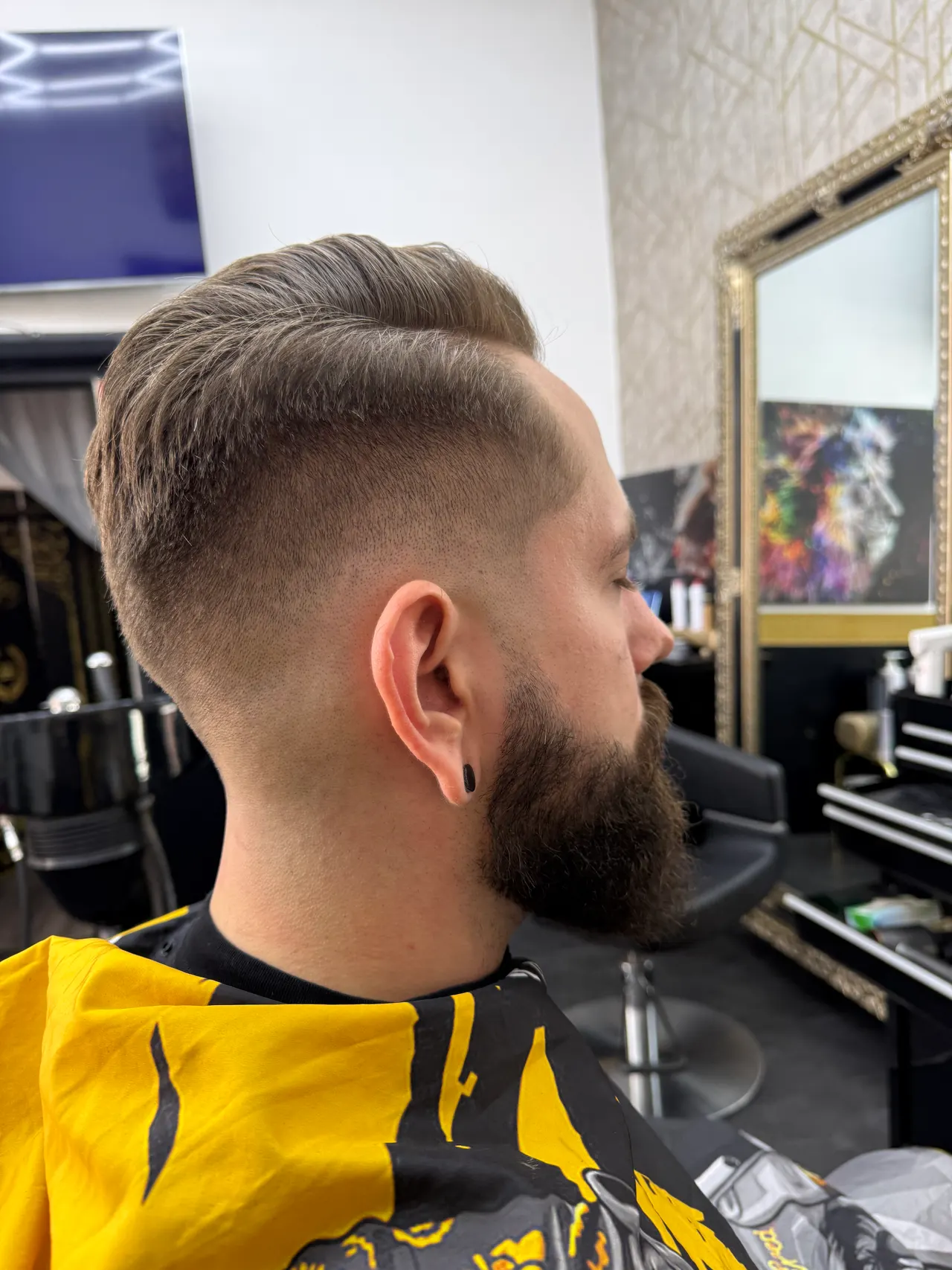 Capelli Lounge